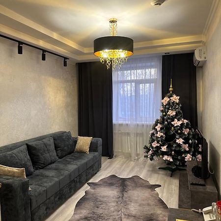 Mereke Hotel Ustʼ-Kamenogorsk Екстериор снимка