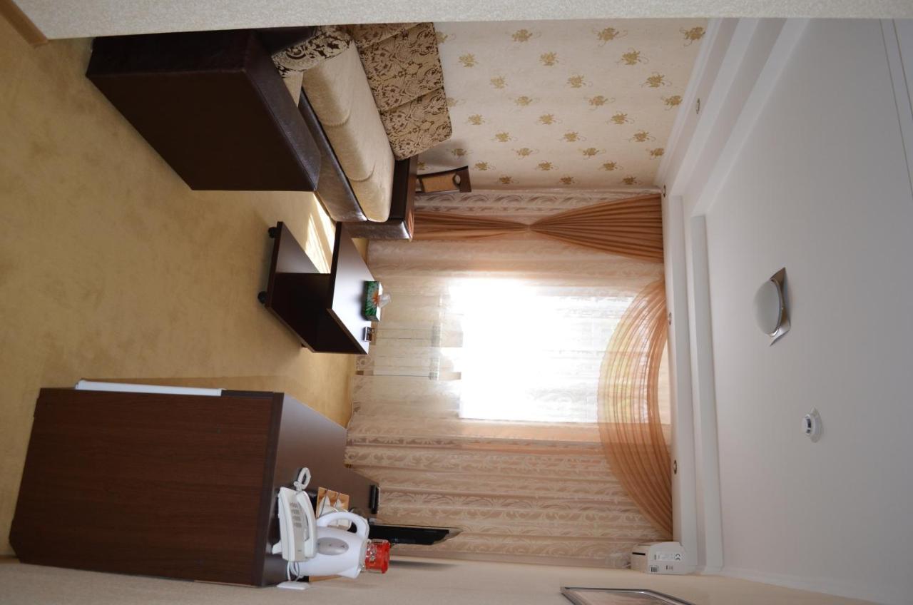 Mereke Hotel Ustʼ-Kamenogorsk Екстериор снимка