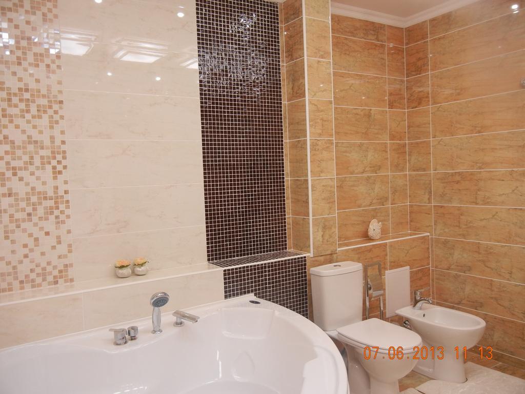 Mereke Hotel Ustʼ-Kamenogorsk Стая снимка