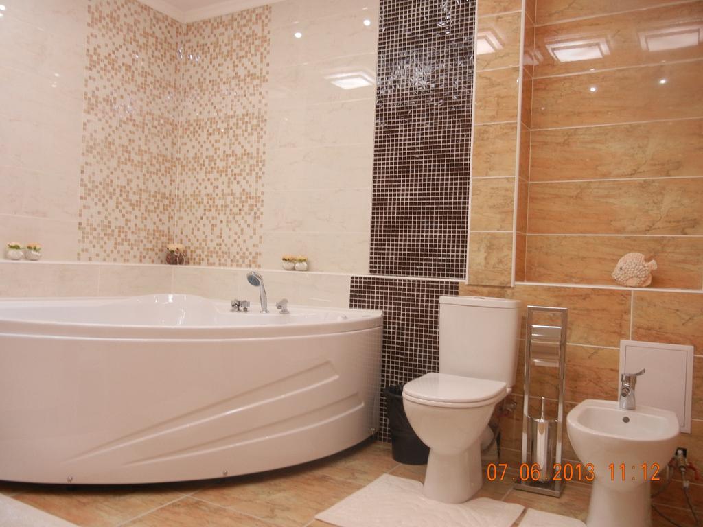 Mereke Hotel Ustʼ-Kamenogorsk Стая снимка