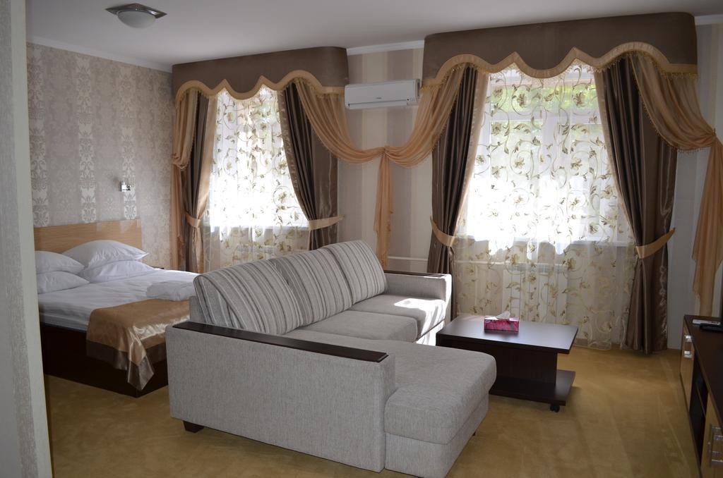 Mereke Hotel Ustʼ-Kamenogorsk Стая снимка