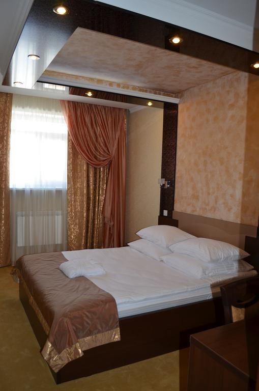 Mereke Hotel Ustʼ-Kamenogorsk Стая снимка