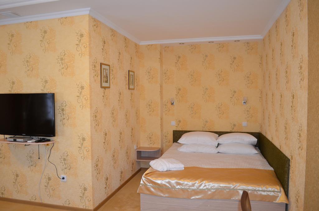 Mereke Hotel Ustʼ-Kamenogorsk Стая снимка