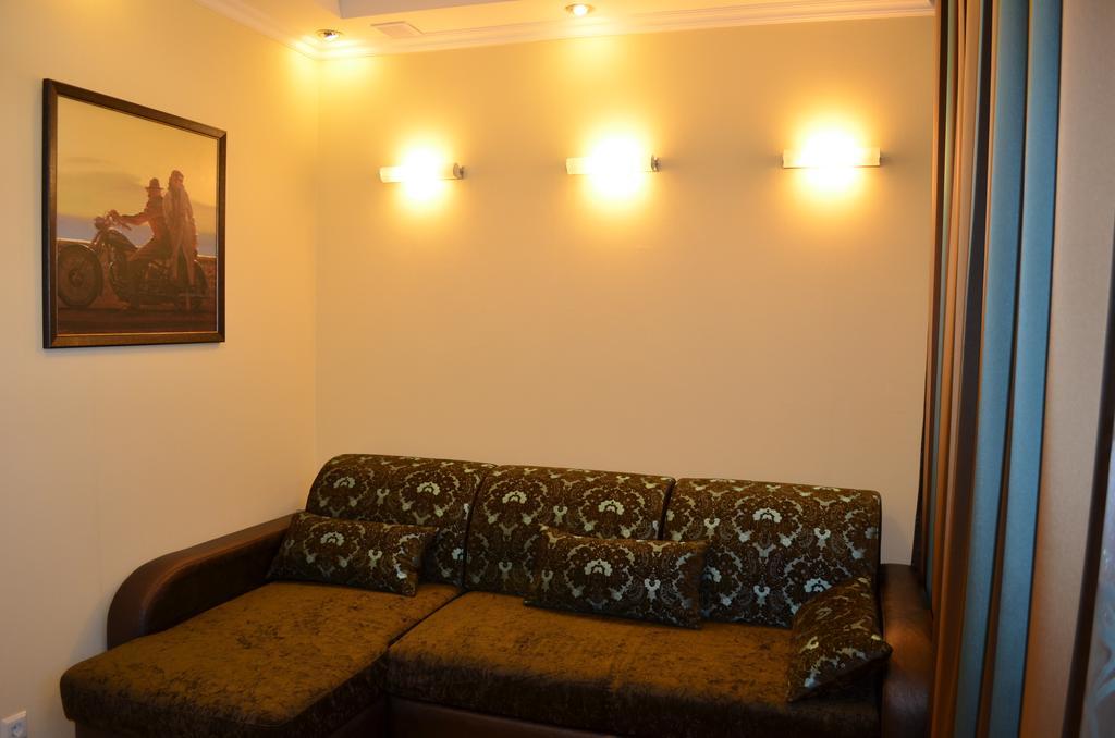 Mereke Hotel Ustʼ-Kamenogorsk Стая снимка
