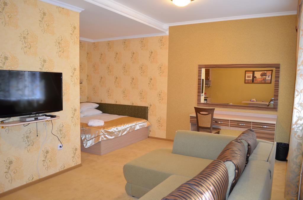 Mereke Hotel Ustʼ-Kamenogorsk Стая снимка