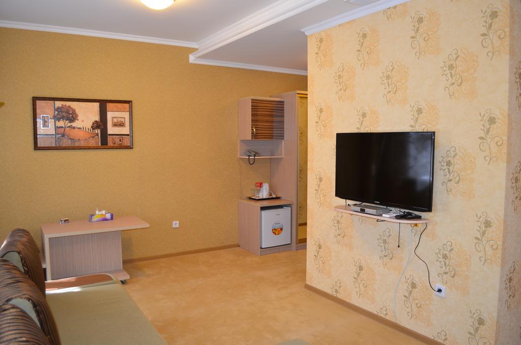 Mereke Hotel Ustʼ-Kamenogorsk Стая снимка