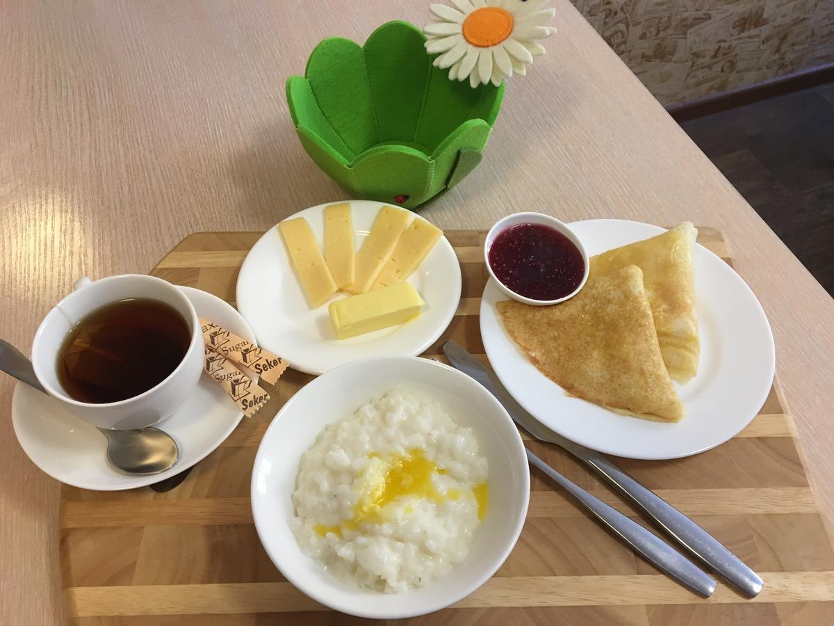 Mereke Hotel Ustʼ-Kamenogorsk Екстериор снимка