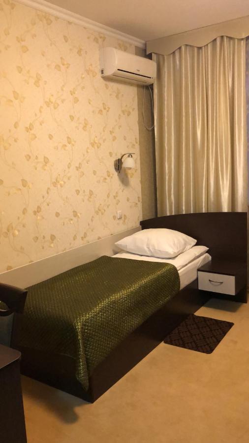 Mereke Hotel Ustʼ-Kamenogorsk Екстериор снимка