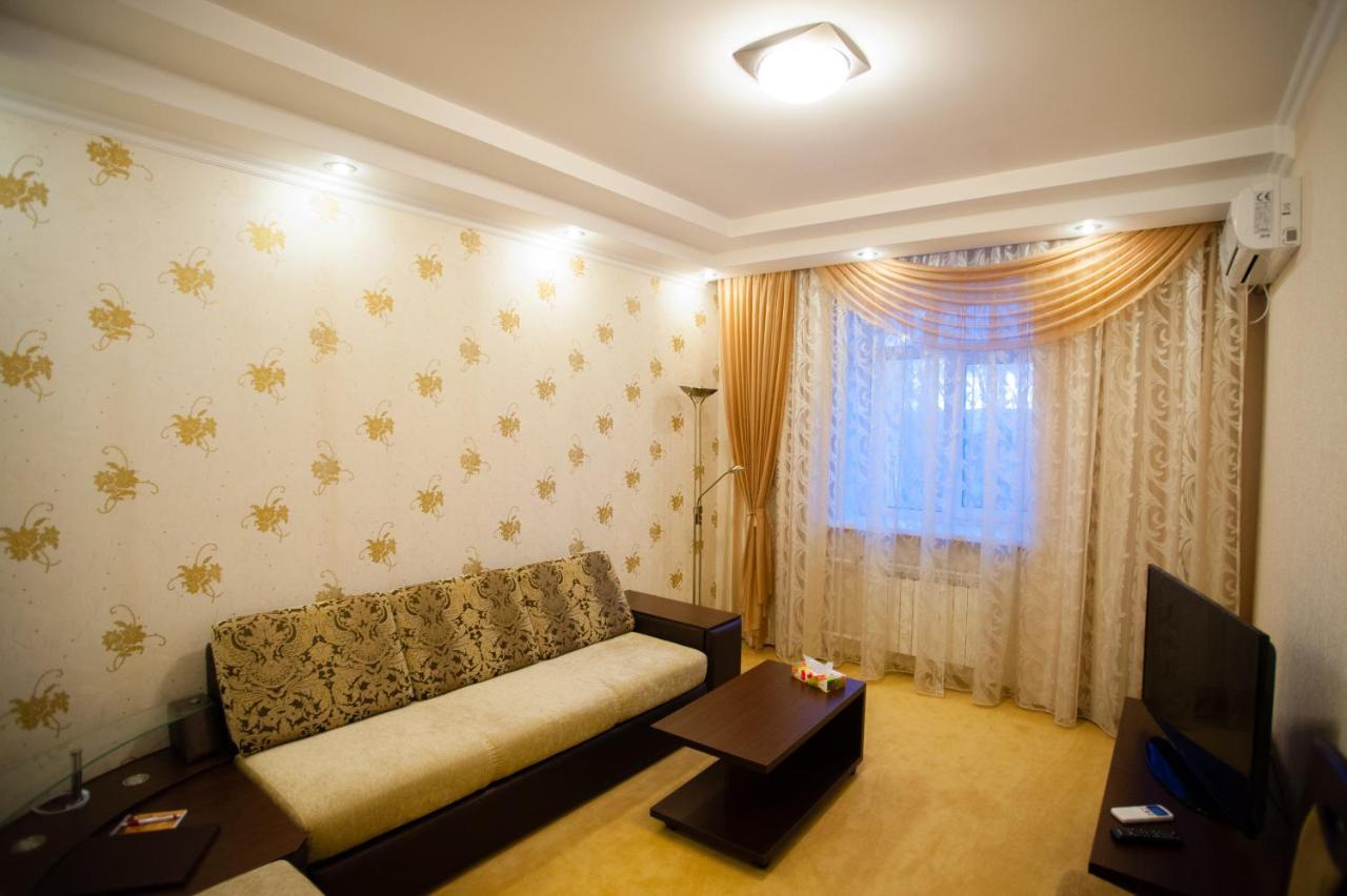 Mereke Hotel Ustʼ-Kamenogorsk Екстериор снимка